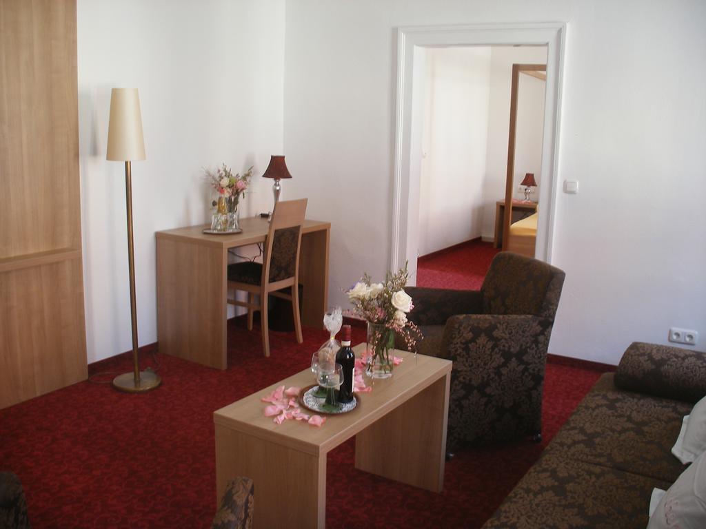 Boutiquehotel Goldene Rose - Self-Check-In Rothenburg ob der Tauber Exteriör bild